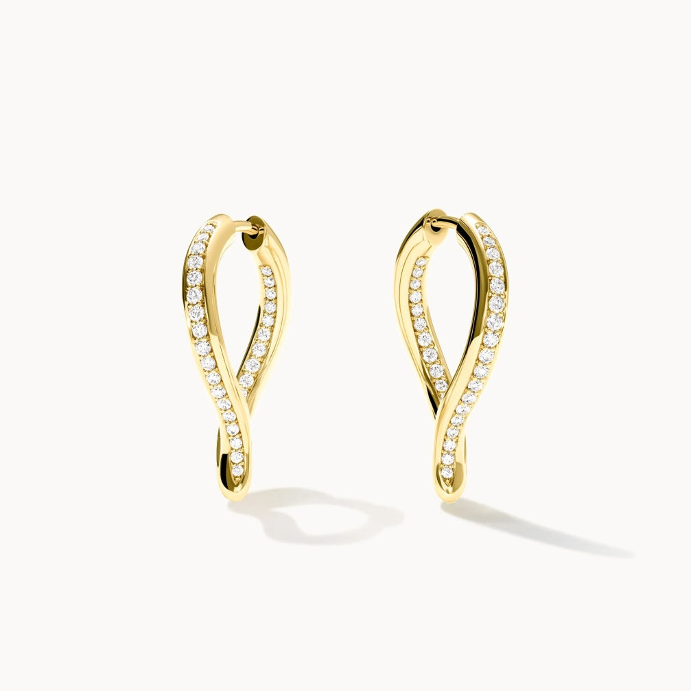Náušnice Signature Hoop Twisted Drop with Diamond Pavé