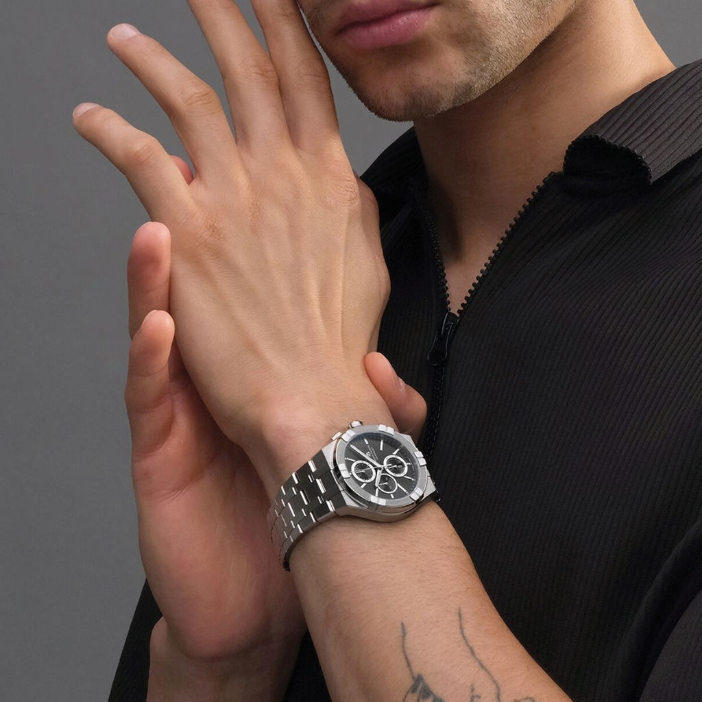 Aikon Quartz Chronograph