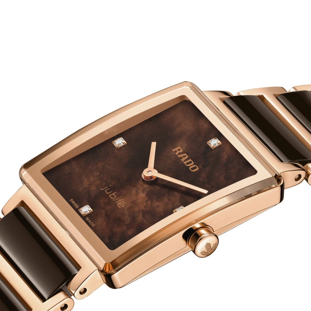 Integral Diamonds